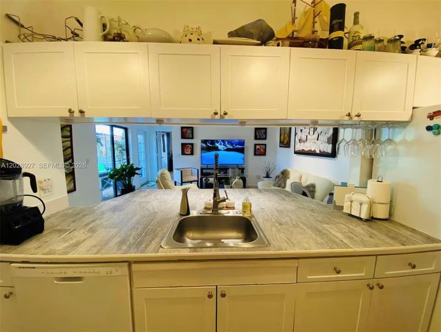 1293 Periwinkle Pl, Wellington, FL 33414