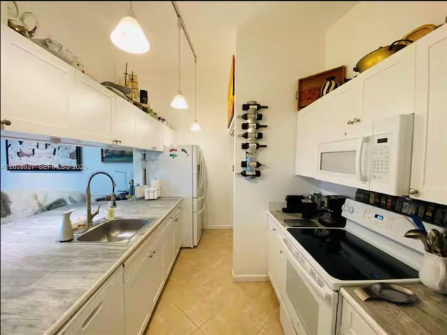 1293 Periwinkle Pl, Wellington, FL 33414
