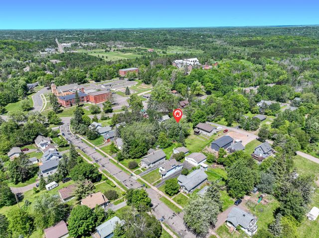 128 Hubbell Street, Duluth, MN 55803