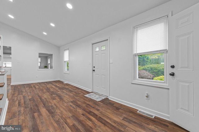 1402 VALLEY RD, Coatesville, PA 19320