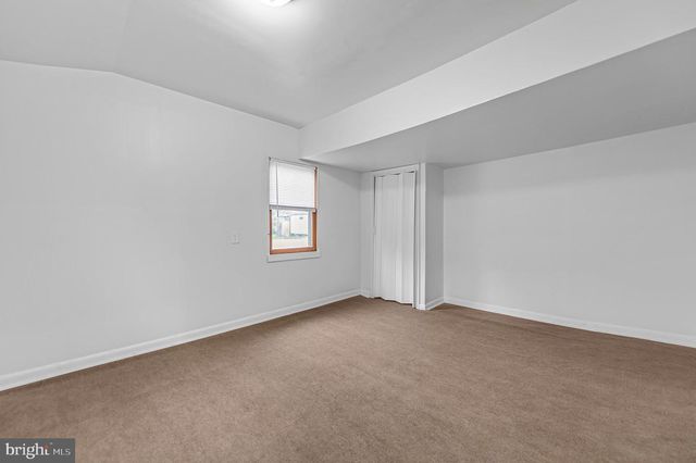1402 VALLEY RD, Coatesville, PA 19320