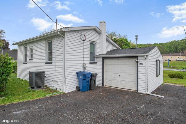1402 VALLEY RD, Coatesville, PA 19320