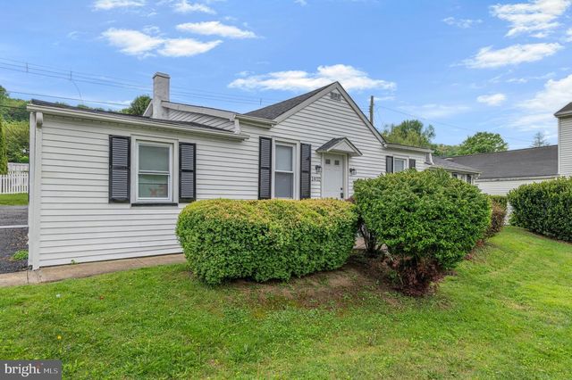 1402 VALLEY RD, Coatesville, PA 19320