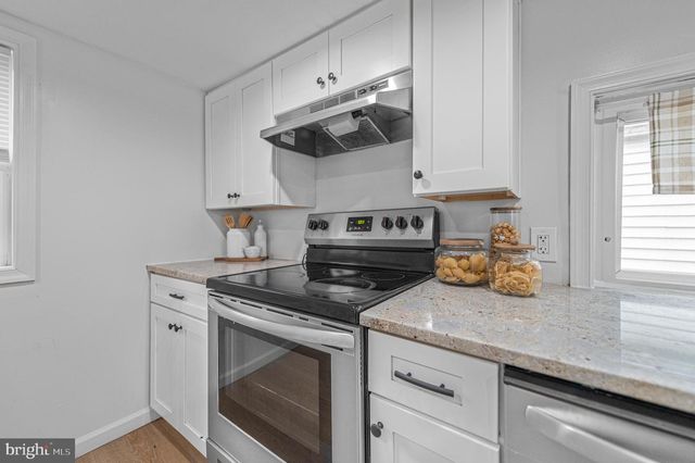 1402 VALLEY RD, Coatesville, PA 19320