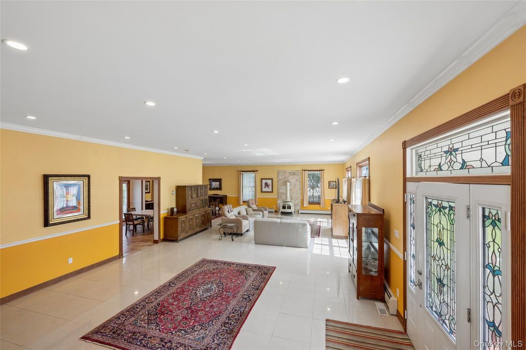 471 Southport Street, Ronkonkoma, NY 11779 — photo 2