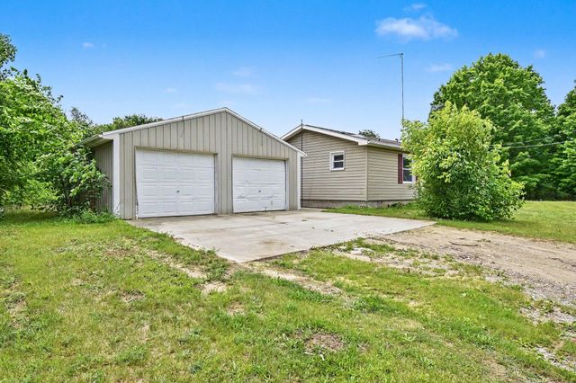 11644 E Hillis Road, Ferris Twp, MI 48877