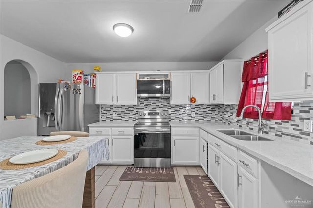 3018 Owen Drive, Edinburg, TX 78542