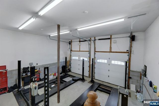 375 Sanford Avenue, Lyndhurst, NJ 07071