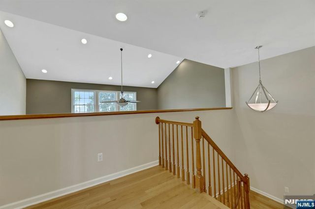 375 Sanford Avenue, Lyndhurst, NJ 07071