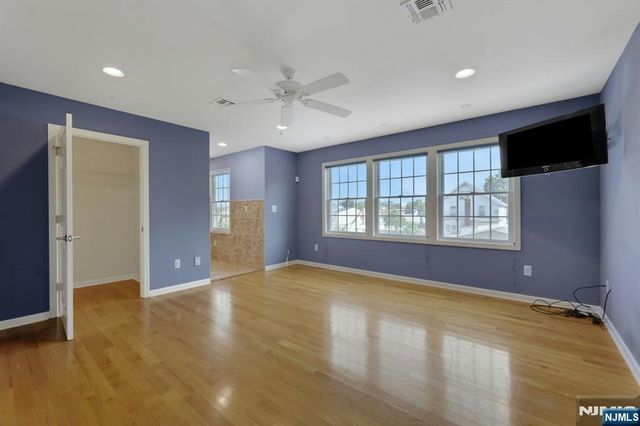 375 Sanford Avenue, Lyndhurst, NJ 07071