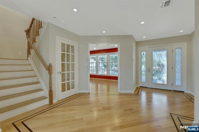 375 Sanford Avenue, Lyndhurst, NJ 07071