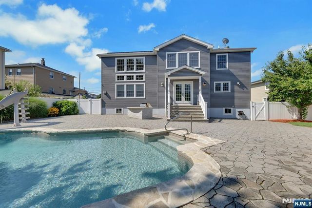 375 Sanford Avenue, Lyndhurst, NJ 07071