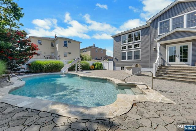 375 Sanford Avenue, Lyndhurst, NJ 07071