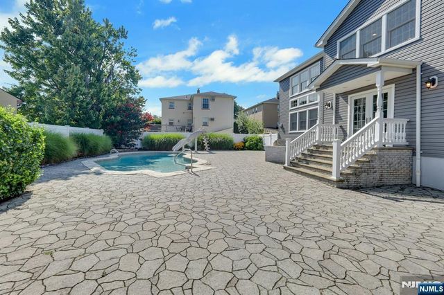 375 Sanford Avenue, Lyndhurst, NJ 07071