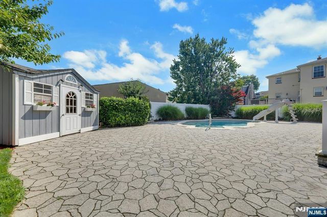 375 Sanford Avenue, Lyndhurst, NJ 07071
