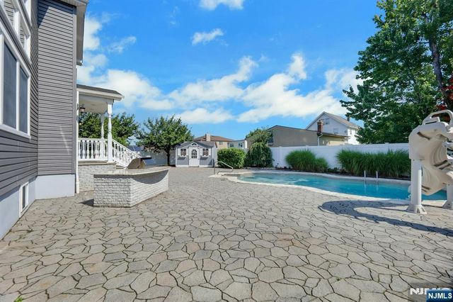 375 Sanford Avenue, Lyndhurst, NJ 07071