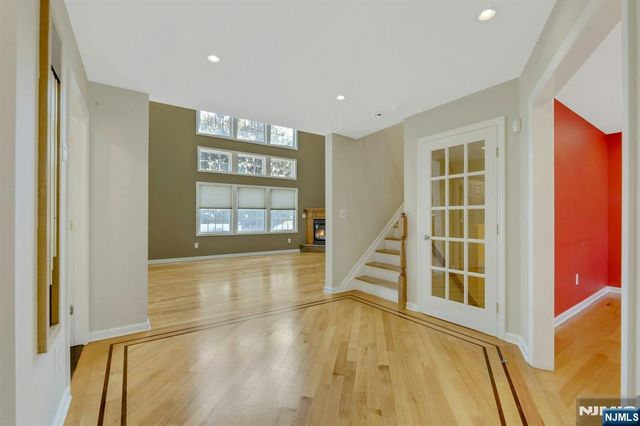 375 Sanford Avenue, Lyndhurst, NJ 07071