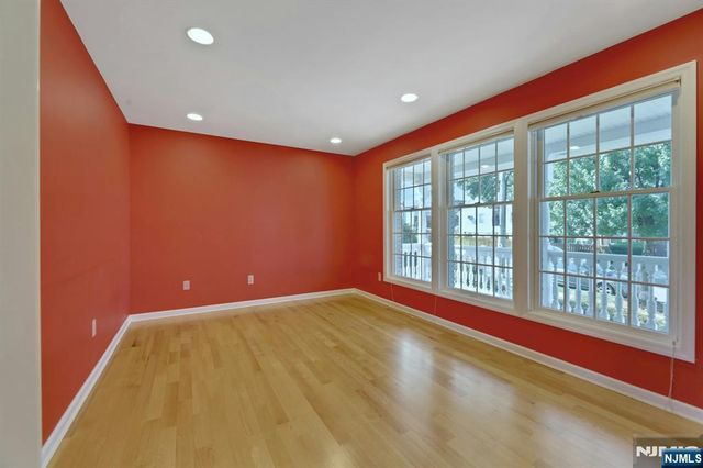 375 Sanford Avenue, Lyndhurst, NJ 07071