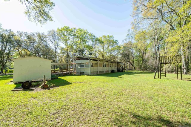 10657 Peairs Rd, Zachary, LA 70791