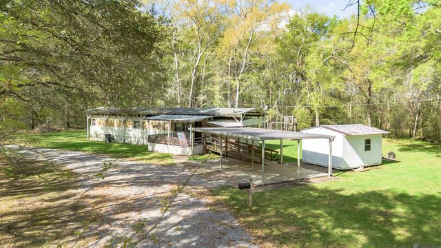 10657 Peairs Rd, Zachary, LA 70791