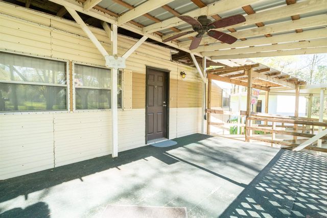 10657 Peairs Rd, Zachary, LA 70791