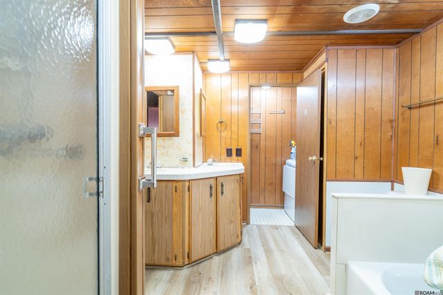 10657 Peairs Rd, Zachary, LA 70791