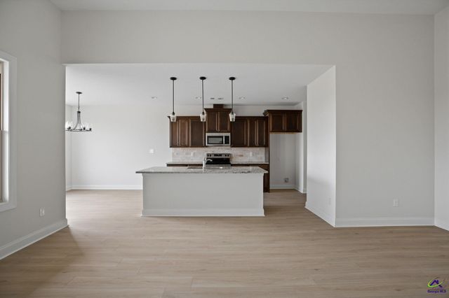 202 Farmland Circle, Perry, GA 31069