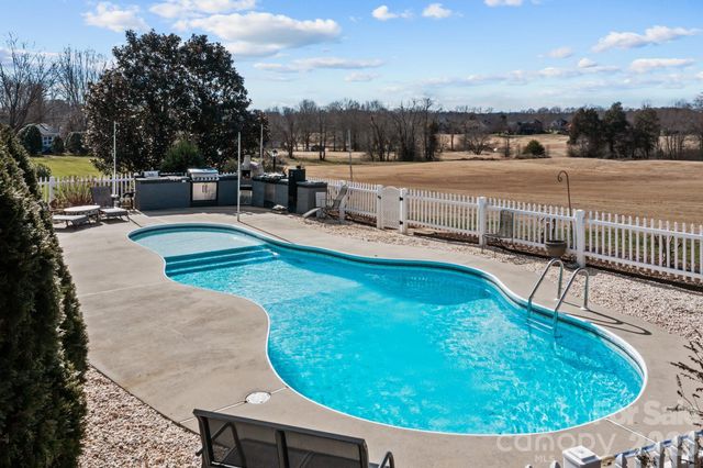 543 Muirfield Way, Salisbury, NC 28144