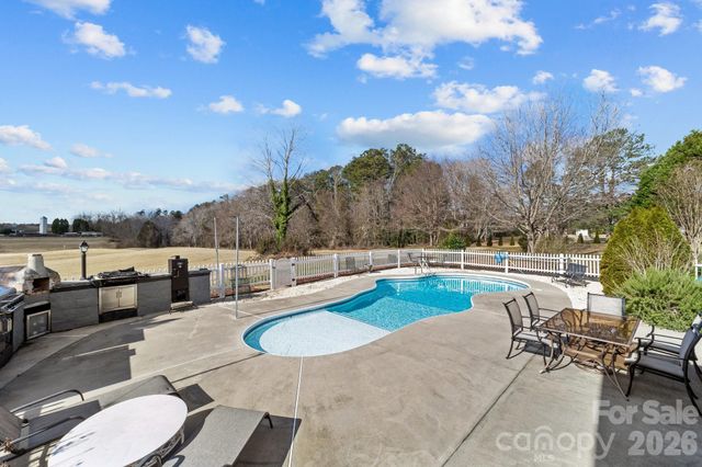 543 Muirfield Way, Salisbury, NC 28144
