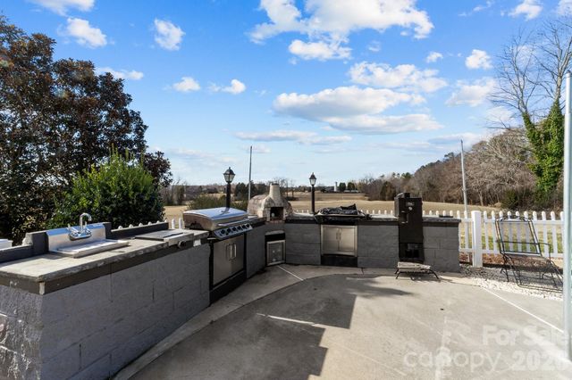 543 Muirfield Way, Salisbury, NC 28144