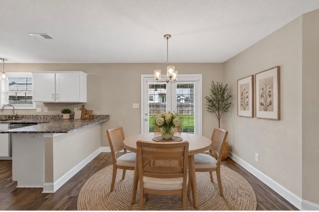 1061 Whitney Dr, Clarksville, TN 37042