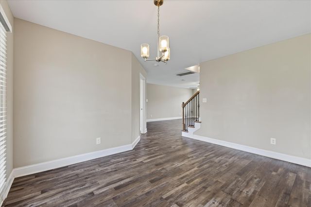 1061 Whitney Dr, Clarksville, TN 37042