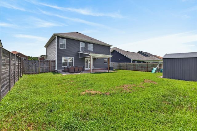1061 Whitney Dr, Clarksville, TN 37042