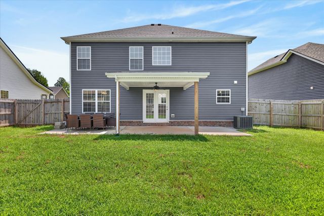 1061 Whitney Dr, Clarksville, TN 37042
