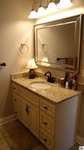 2314 Deerfield Run, Murray, KY 42071