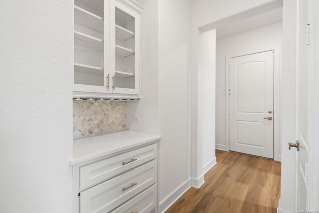 239 Legend Park, Castroville, TX 78009