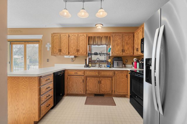 6709 110th Avenue N, Champlin, MN 55316