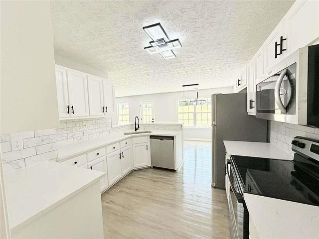 705 Patriots Point Street, Locust Grove, GA 30248