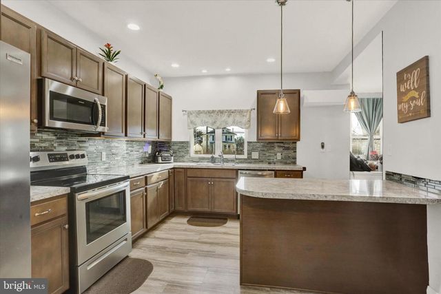 559 N BEDFORD STREET, Carlisle, PA 17013