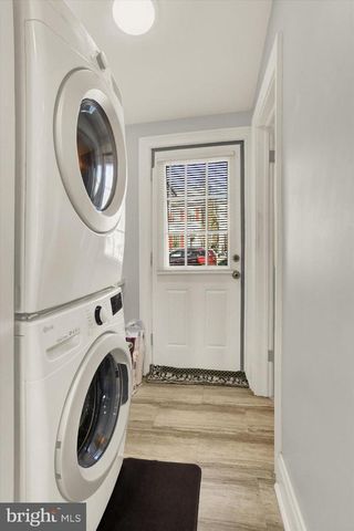 559 N BEDFORD STREET, Carlisle, PA 17013