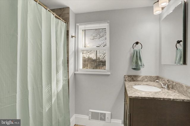 559 N BEDFORD STREET, Carlisle, PA 17013