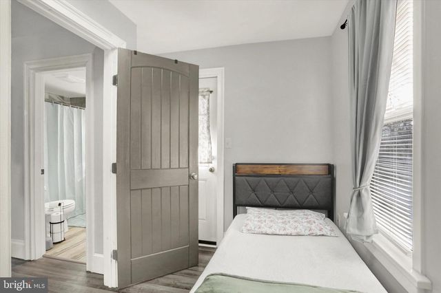 559 N BEDFORD STREET, Carlisle, PA 17013