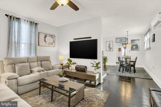 559 N BEDFORD STREET, Carlisle, PA 17013