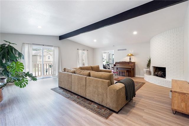 124 Johnson Road, Liberty, MO 64068