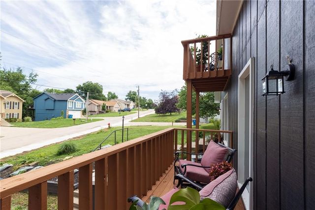 124 Johnson Road, Liberty, MO 64068