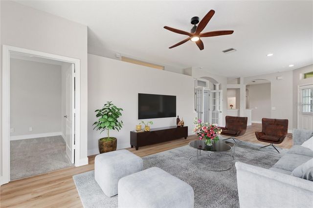 8623 SNOWY OWL WAY, Tampa, FL 33647