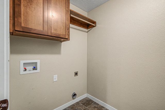 8360 Kyra Lane, White City, OR 97503