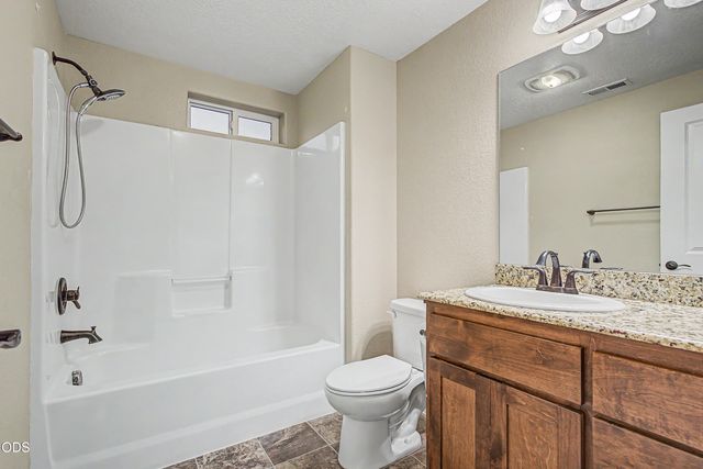8360 Kyra Lane, White City, OR 97503