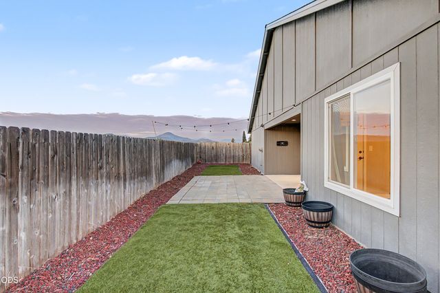 8360 Kyra Lane, White City, OR 97503