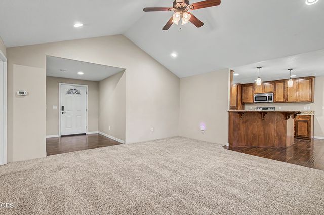 8360 Kyra Lane, White City, OR 97503